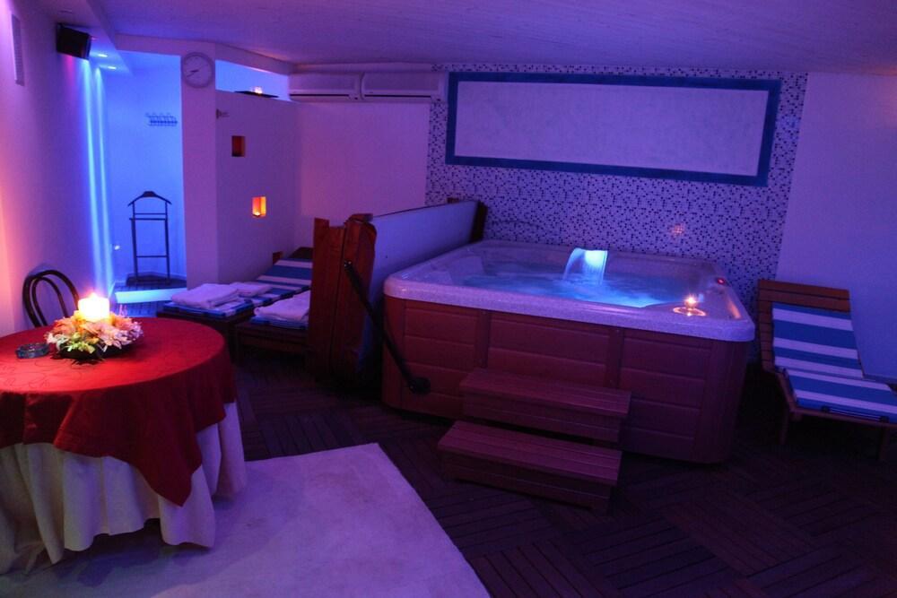 Sirena Boutique Hotel ガビッチェ・マーレ エクステリア 写真