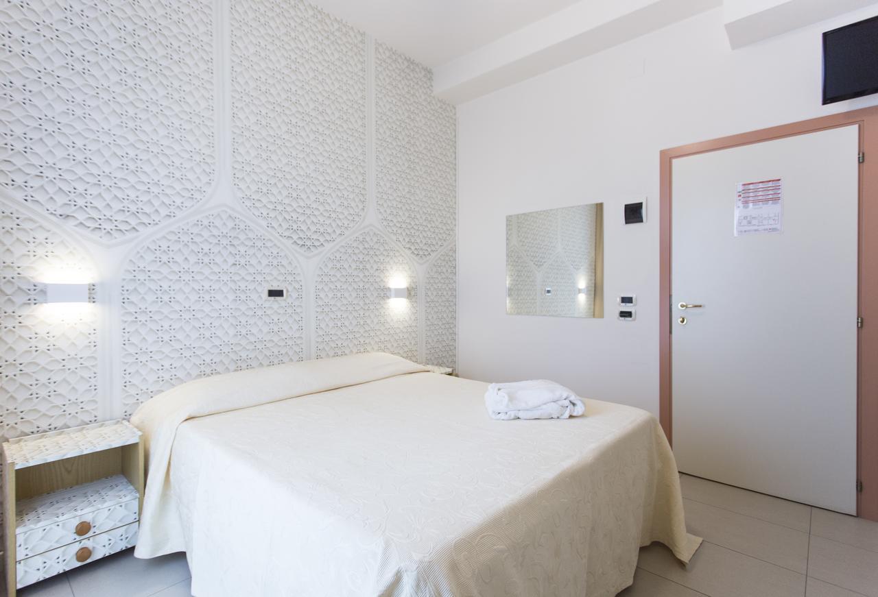 Sirena Boutique Hotel ガビッチェ・マーレ エクステリア 写真